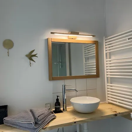 Apartment Garden Studio-jardin-spacieux-emplacement Ideal